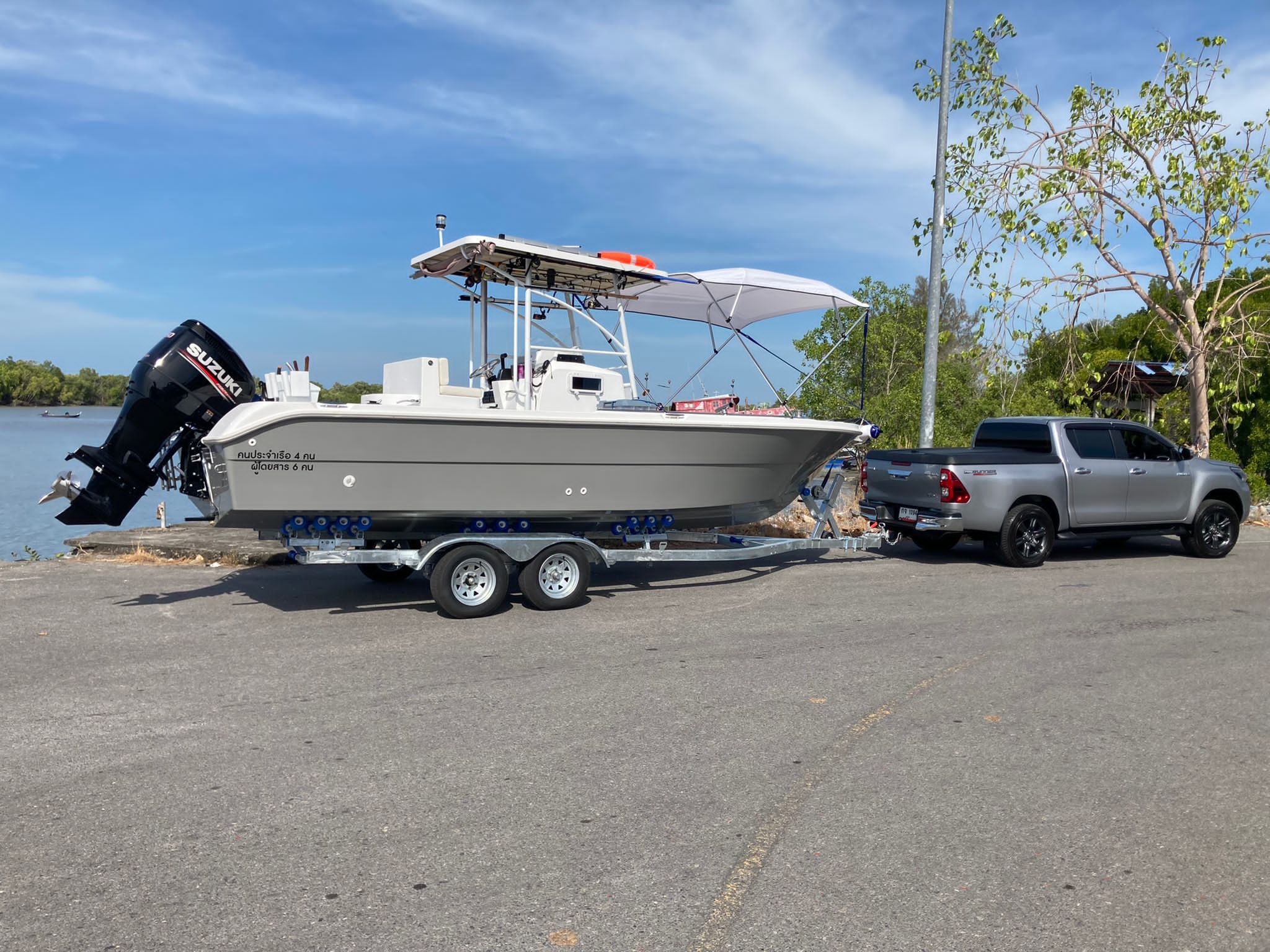 运动高级小型远洋钓鱼船